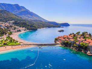 Groepsreis van het kleurrijke Albanië tot het schitterende Montenegro! Incl. 4*-hotels, ontbijt, diner, vlucht én toegang tot bezienswaardigheden!