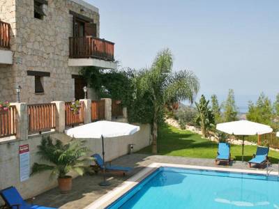 Paradisos Hills Hotel