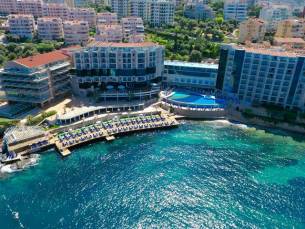 Hotel Charisma de Luxe