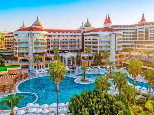8 daagse vliegvakantie naar Kirman Arycanda de Luxe in alanya, turkije