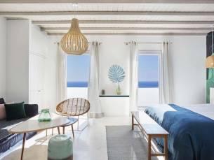 Kouros Hotel & Suites