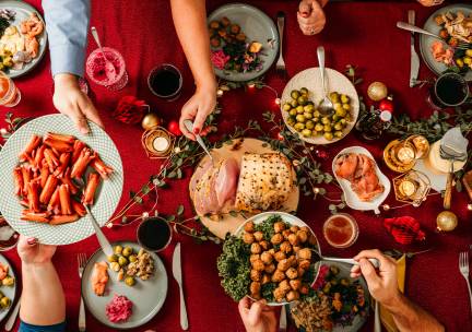 3- of 4-gangen kerstdiner om af te halen OF luxe vlees- of vissaladeschotel