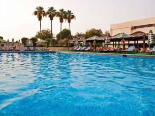 BM Beach Hotel