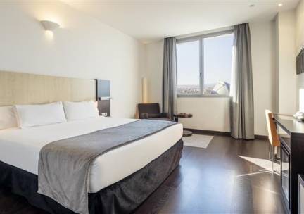 Hotel Ilunion Aqua 4