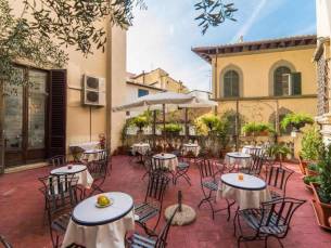 8 daagse vliegvakantie naar Paris in florence, italie