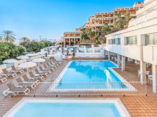 Hotel Fergus Cactus Garden