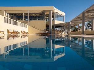 8 daagse vliegvakantie naar The Majestic in fira, griekenland