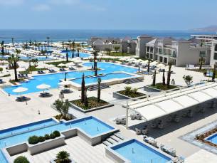 Pickalbatros White Beach Resort