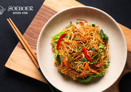 Complete Indonesische lunch + drankje naar keuze in Den Haag