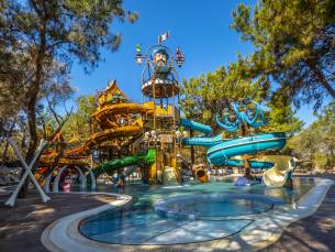 Long Beach Club Nature