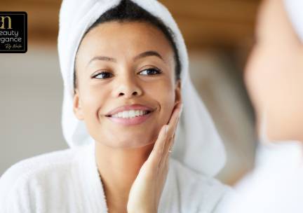 Gezichtsbehandeling (45-55 min) of microdermabrasie