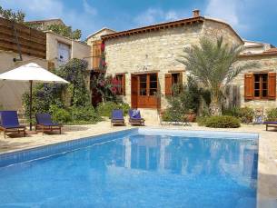 Filokypros Eveleos Country