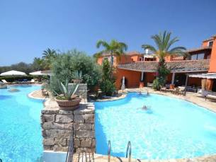 Galanias Hotel & Retreat
