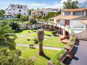 Chincherini Holiday Kalos