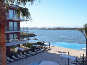 Agua Hotel Riverside