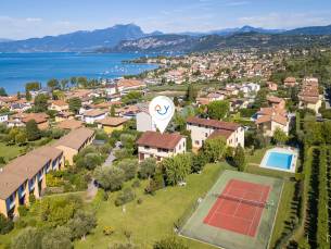 Bardolino Garden Pool &Tennis on the lake