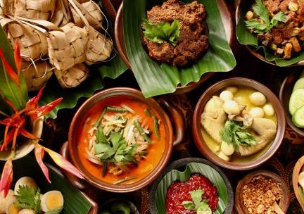 Nasi rames of rijsttafel (vlees of vega) voor afhaal bij Restaurant Indisch Geluk