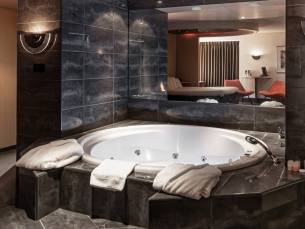 Bubbelbad Suite in 4*-hotel in Friesland incl. ontbijt