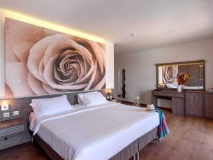 Katrin Suites