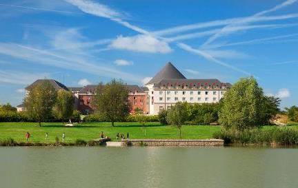Disneyland Paris per auto - Grand Magic Hotel****