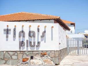 Tinas Plus Hotel