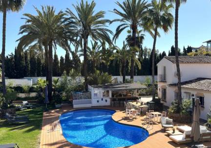 Banus Lodge
