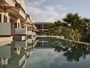 Asterion Suites Louis