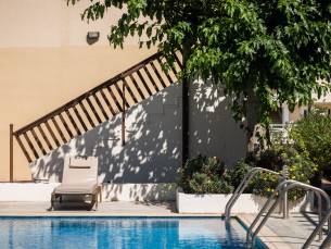 Akron Seascape Hotel