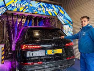 Wasbeurt bij Wasstraat de Walvis