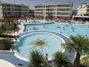 8 daagse vliegvakantie naar Villaggio Planetarium Resort in bibione, italie