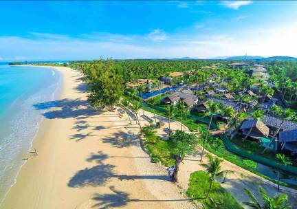 Graceland Khaolak Beach Resort