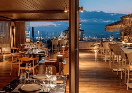 Stedentrip Athene incl. 4*-designhotel met rooftopbar + uitzicht op Acropolis