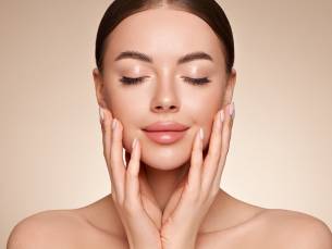 Wimperlift, evt. + verven, microneedling of dermaplaning