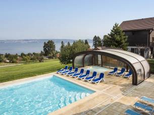 Evian 2p4/5 lake side