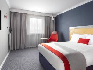 Holiday Inn Express Earls