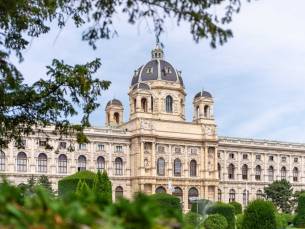 Ontdek de culturele stad Wenen vanuit een centraal hotel incl. vlucht en ontbijt