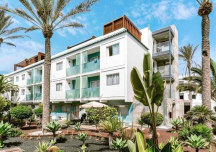 Genieten in een stijlvolle suite in Corralejo, Fuerteventura met ROOFTOP-BAR incl. vlucht en transfer