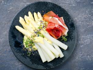 FLASHDEAL! ⚡ 3 dagen bij het Veluwemeer incl. ontbijt & 13-gangen aspergediner!