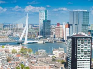 4*-hotel in hartje Rotterdam incl. ontbijt en NS treinretour
