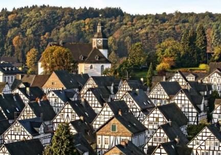 ???? MEGA LAST MINUTE 3=2 | 4-daagse vakantie naar Sauerland nabij Winterberg! Hotel met ZWEMBAD incl. ontbijt, ijsje & GRATIS parkeren en meer!