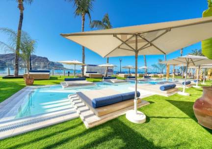 H10 Costa Mog&aacute;n