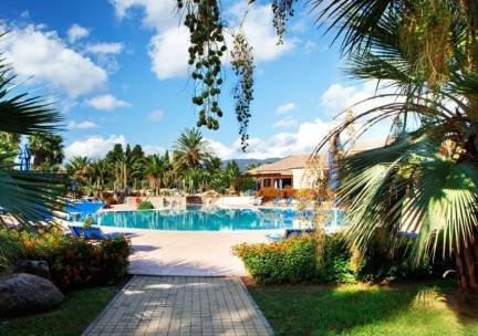 Lantana Resort Hotel & Apartments