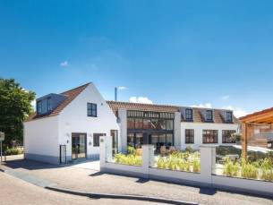 Geniet een paar dagen in een hotel nabij de kust in het centrum van Renesse in Zeeland incl. ontbijt