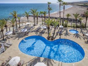 Caprici Beach Hotel & Spa