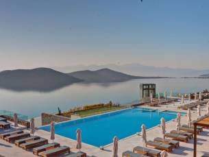 Royal Marmin Bay Boutique & Art Hotel