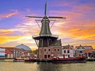 4*-hotel in het levendige Haarlem nabij Bloemendaal & Zandvoort incl. ontbijt en NS treinretour