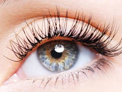 Wimperextensions one by one