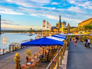 STUNT! ⚡ 4*-hotel in Düsseldorf incl. ontbijt, welkomstdrankje en GRATIS parkeren!