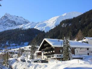 Hotel Mateera