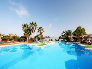 Clara Resort en Bungalows